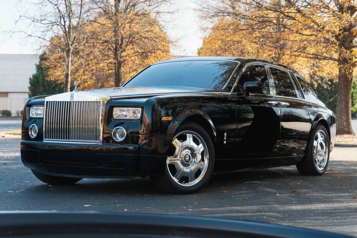 Rolls-Royce Phantom Available for Orland Park Clients Ultra luxury vehicle for Orland Park Limo Service – Rolls-Royce Phantom
