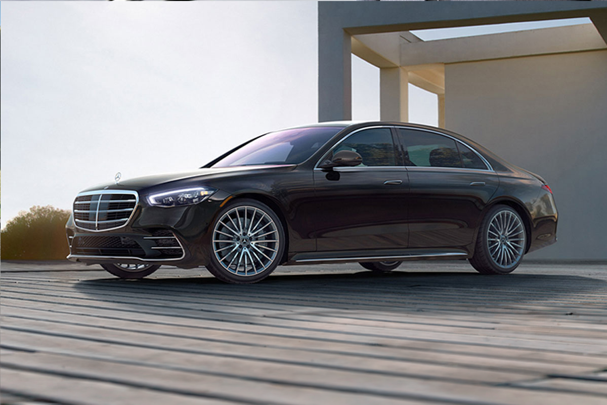 Palos Hills Limo Service executive sedan for corporate transportation