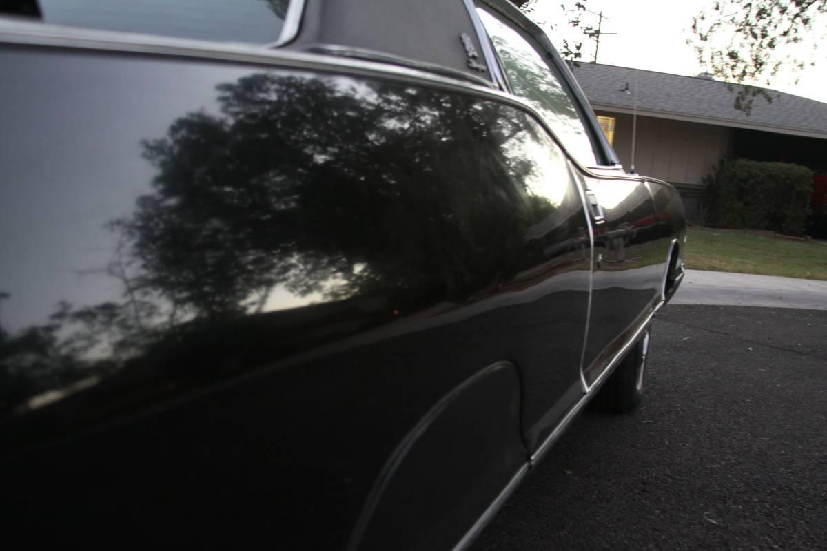 Luxury Limo Parked in Orland Park Neighborhood Orland Park Limo Service luxury sedan parked in upscale Orland Park neighborhood